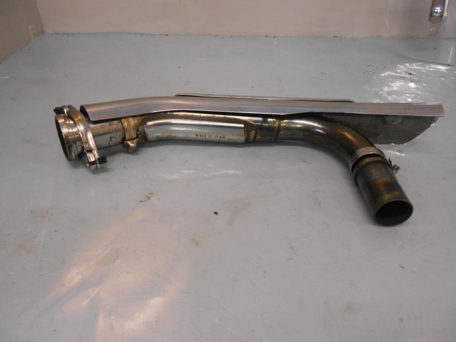 Baksidan på Grenrör från en Kawasaki VN 1500 Classic Tourer -2002 motorcykel.