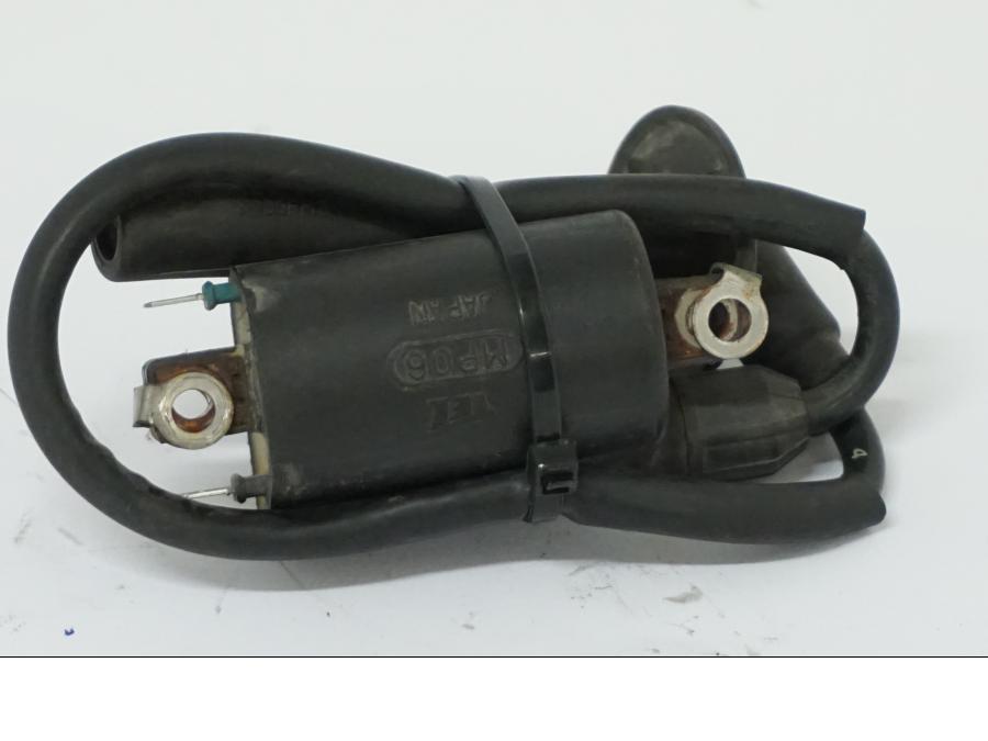 Framsidan på Tändspole från en Honda VFR 750 -1990 motorcykel.