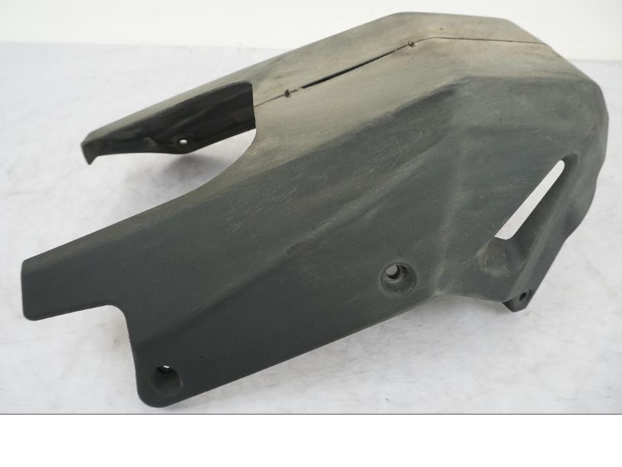 Snett uppifrån på Magkåpa från en Triumph Tiger Explorer -2013 motorcykel.