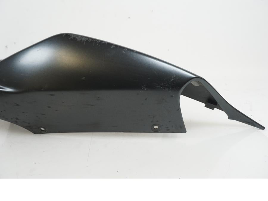 Vänster sida på Bakvinge från en Suzuki GSX-R 1000 -2007 motorcykel.