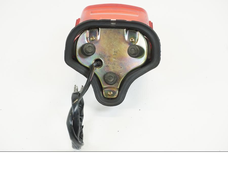 Snett uppifrån på Baklampa från en Yamaha XV 750 -1998 motorcykel.