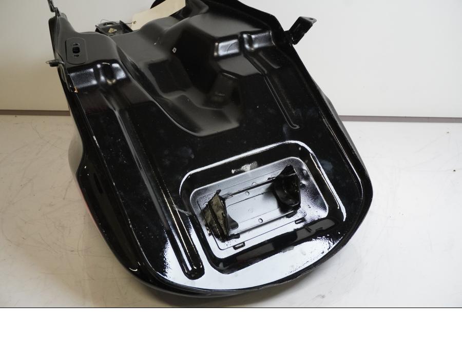 Extrabild2 på Bensintank från en Kawasaki GPZ 500 -1988 motorcykel.