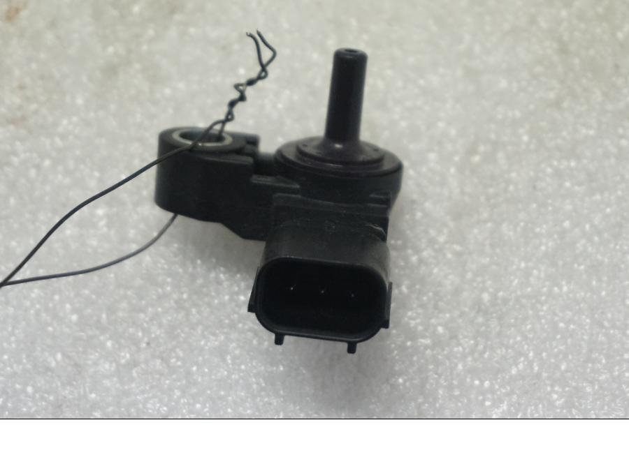 Baksidan på Mapsensor från en Suzuki SV 650 -2016 motorcykel.