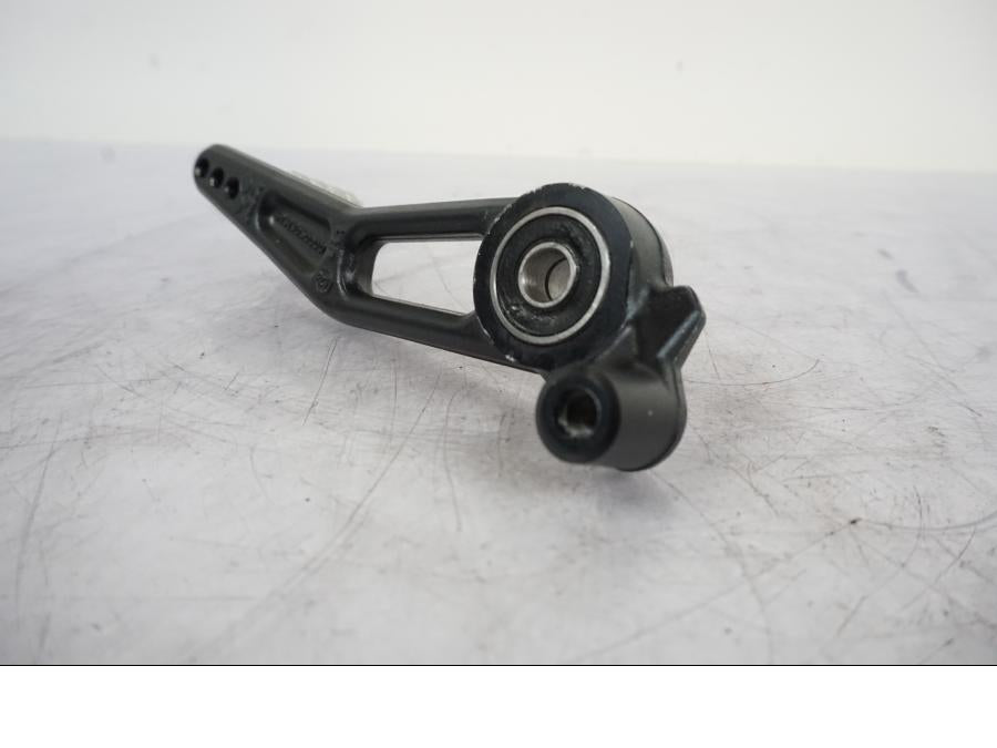 Extrabild1 på Bromspedal från en KTM 1290 Super Duke -2019 motorcykel.