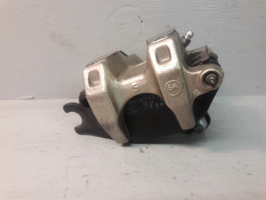 Baksidan på Bromsok från en Honda CBR 125 R -2008 motorcykel.