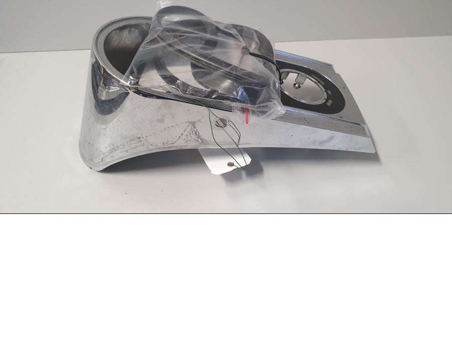 Baksidan på Instrumentkonsoll från en H-D Softail Custom FXSTC -1987 motorcykel.