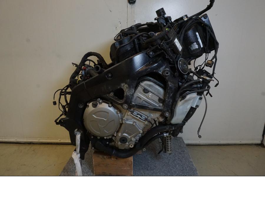 Snett uppifrån på Motorpaket från en BMW S 1000 XR -2019 motorcykel.