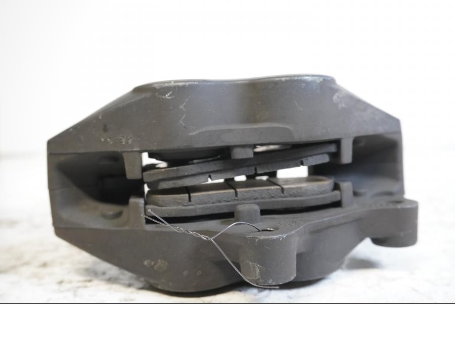 Höger sida på Bromsok från en BMW R 1200 GS -2007 motorcykel.