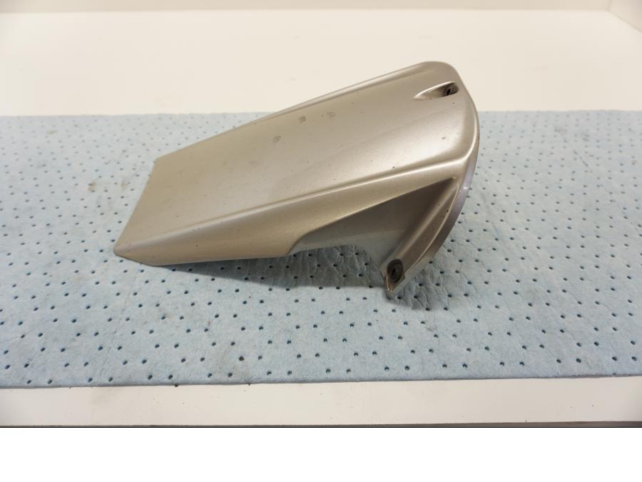 Framsidan på Svingskärm från en Yamaha YZF 1000 R1 -2003 motorcykel.