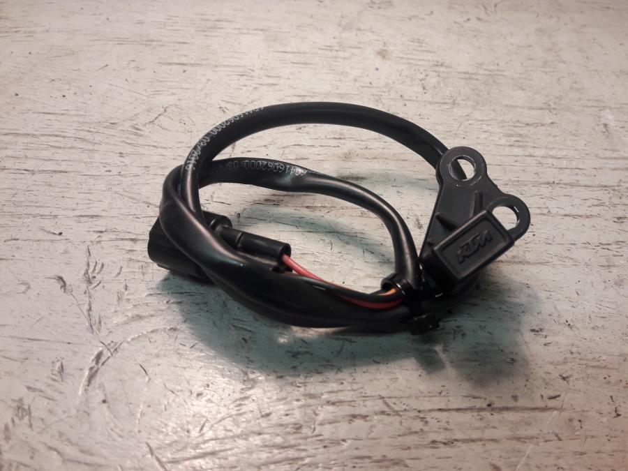 Framsidan på Hastighetsgivare från en KTM 1290 Super Duke -2016 motorcykel.