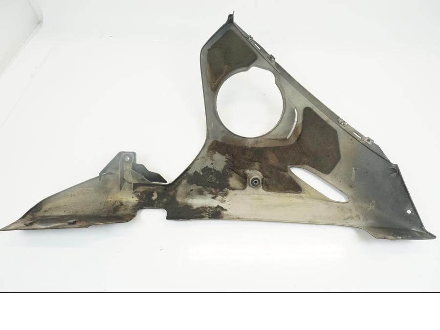 Vänster sida på Magkåpa från en Yamaha YZF R6 -2006 motorcykel.