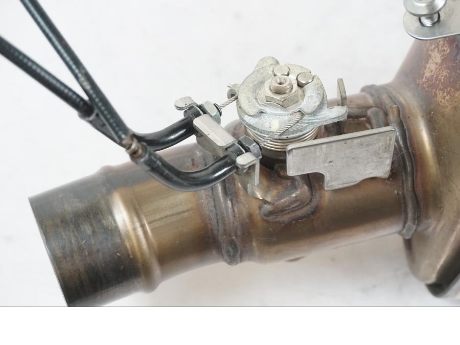 Extrabild3 på Ljuddämpare från en Kawasaki ZX-6R -2011 motorcykel.