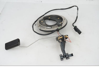 Framsidan på Bensinnivågivare från en H-D Adventure Pan America Special RA1250S -2021 motorcykel.