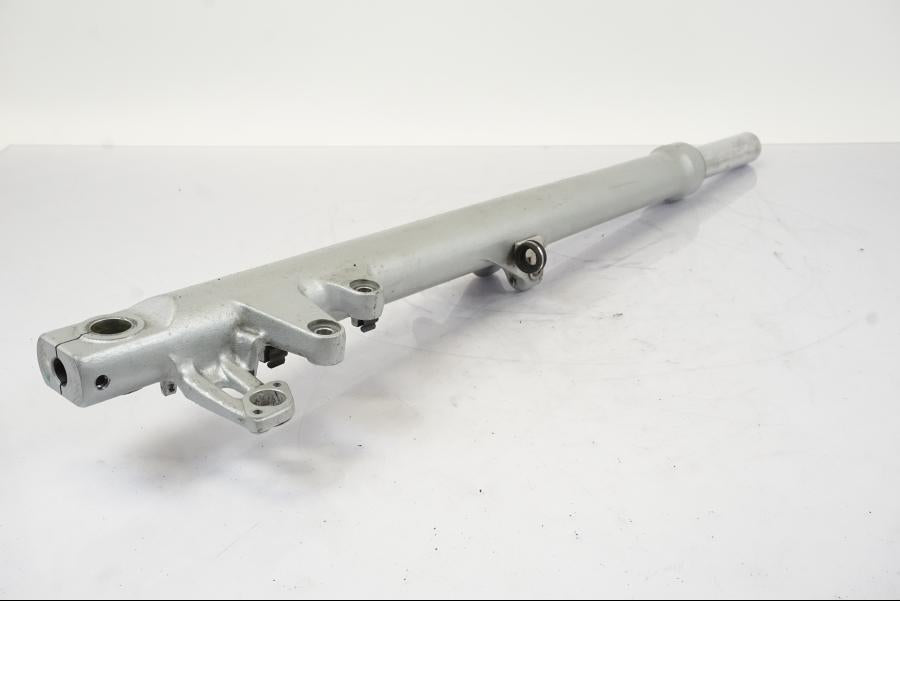 Vänster sida på Gaffelben från en BMW R 1150 RS -2003 motorcykel.