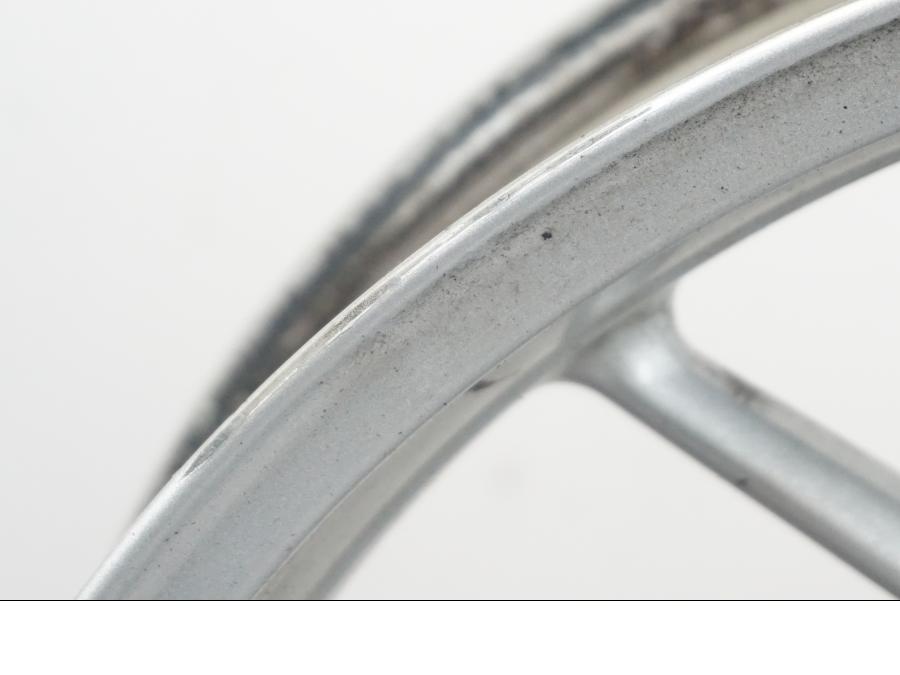 Extrabild4 på Fälg från en Triumph Tiger -2009 motorcykel.