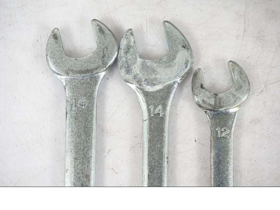 Baksidan på Verktyg från en Yamaha XVS 1100 -2000 motorcykel.