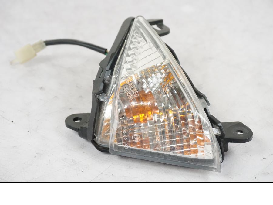 Höger sida på Blinkers från en Kawasaki ZX-6R -2011 motorcykel.