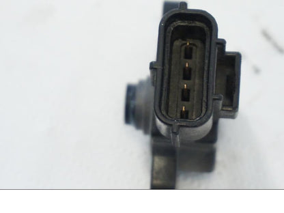 Snett nerifrån på TPS från en Yamaha YZF R6 -2006 motorcykel.