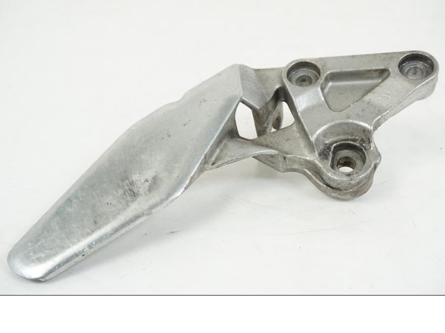 Extrabild2 på Fotpinnefäste från en Yamaha FZR 1000 -1990 motorcykel.