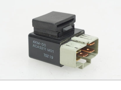 Framsidan på Relä från en Yamaha XJ 900 -1997 motorcykel.