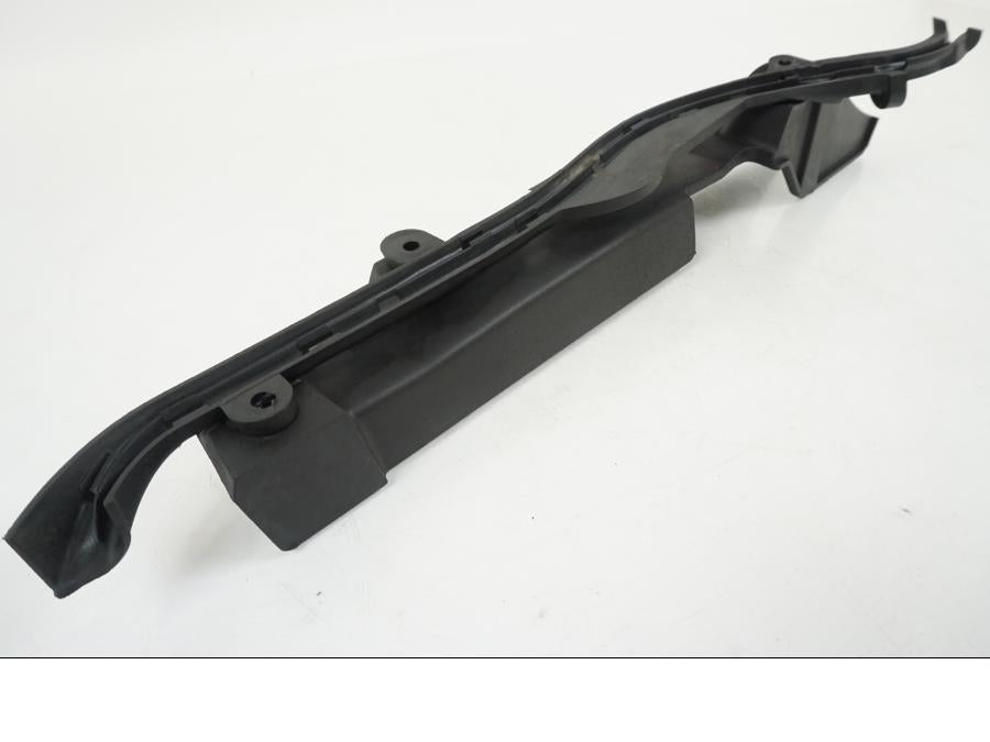 Snett uppifrån på Remskydd från en BMW F 650 CS -2002 motorcykel.