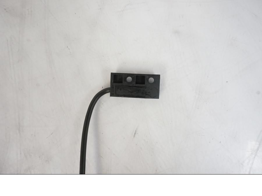 Vänster sida på Hastighetsgivare från en KTM 640 SM -2005 motorcykel.