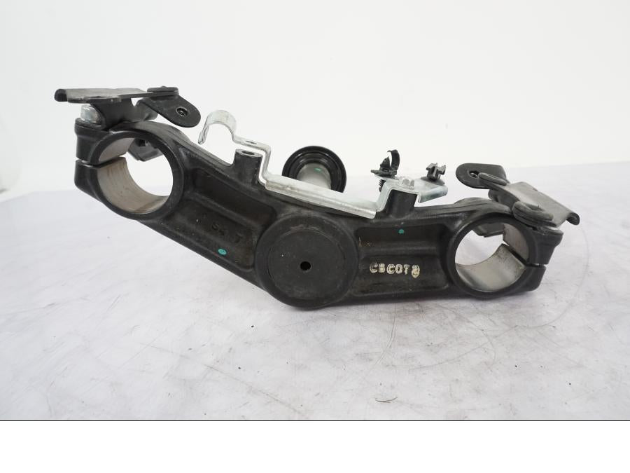 Höger sida på Gaffelkrona från en Kawasaki ER-6N -2012 motorcykel.