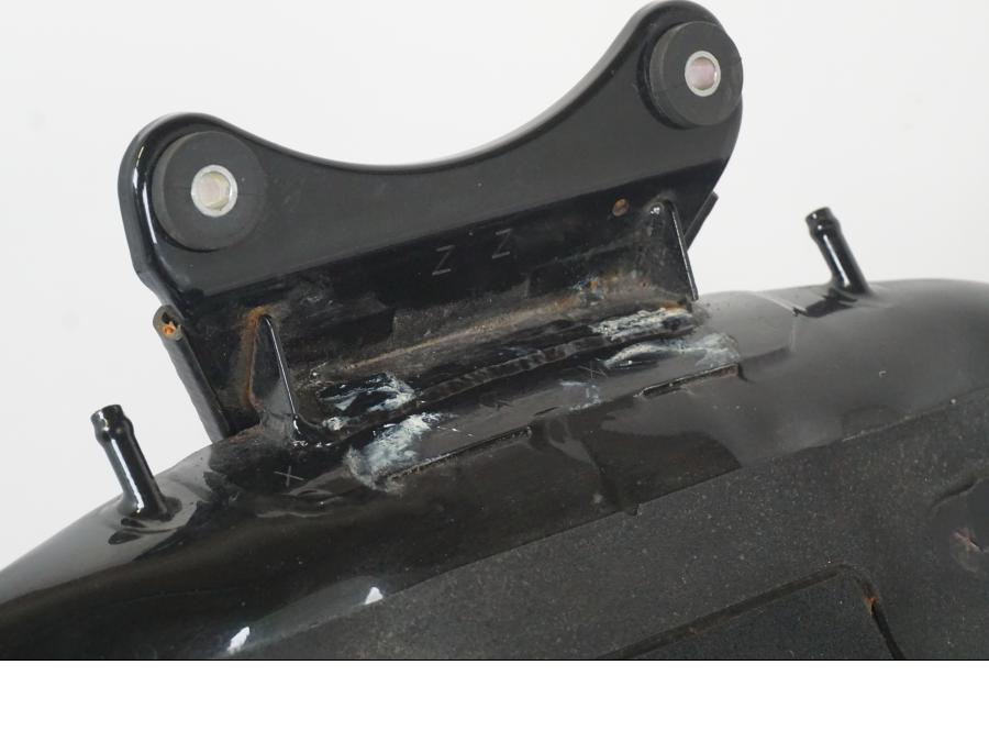 Höger sida på Bensintank från en Kawasaki ZZ-R 1400 -2009 motorcykel.