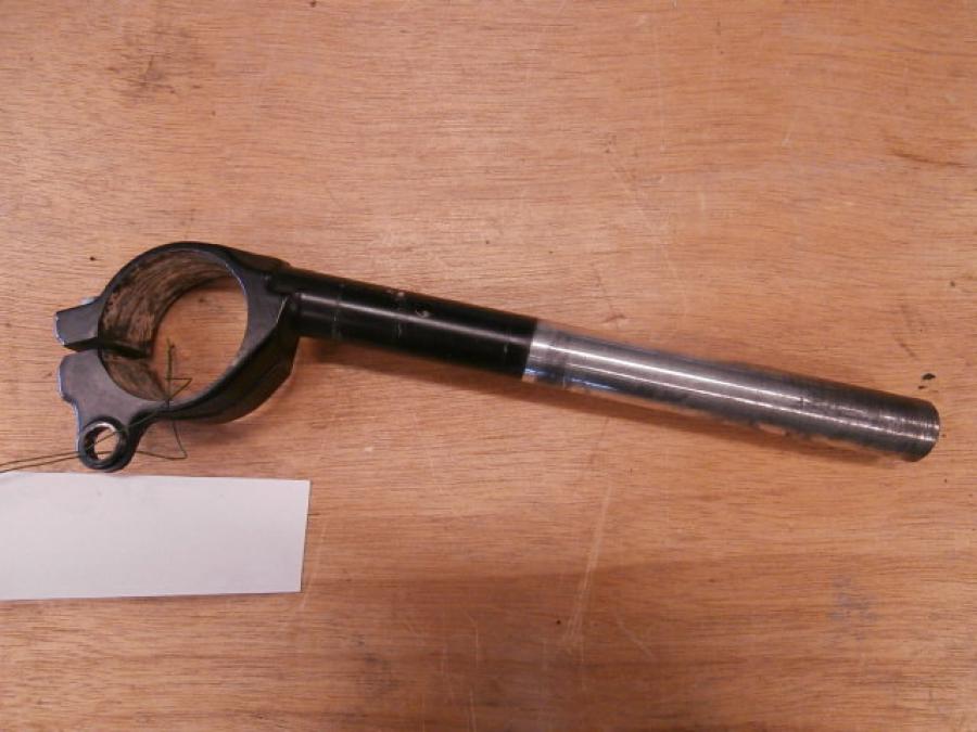 Framsidan på Styre från en Kawasaki ZX-10R -2008 motorcykel.