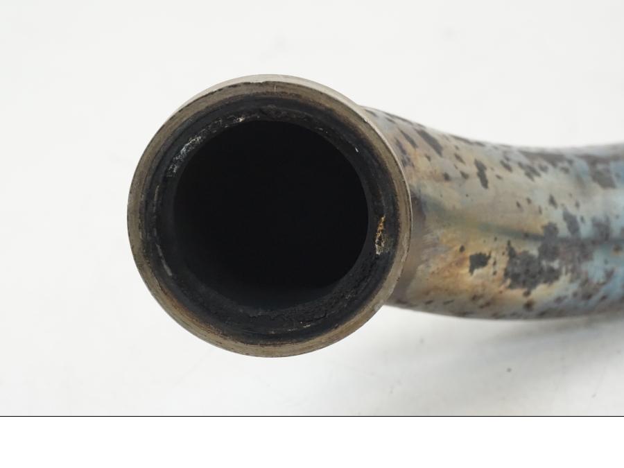 Snett uppifrån på Grenrör från en BMW F 650 CS -2003 motorcykel.