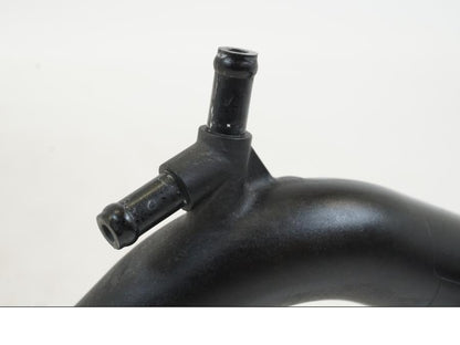 Vänster sida på Vattenrör från en Yamaha YZF 1000 R1 -2009 motorcykel.