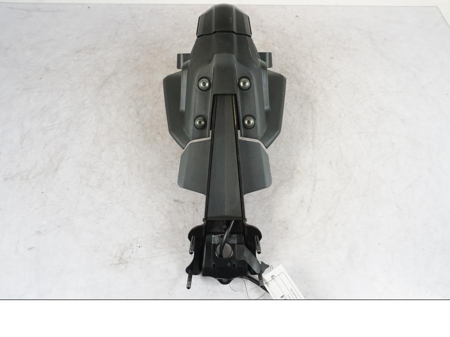 Extrabild1 på Skylthållare från en Yamaha MT-09 -2021 motorcykel.