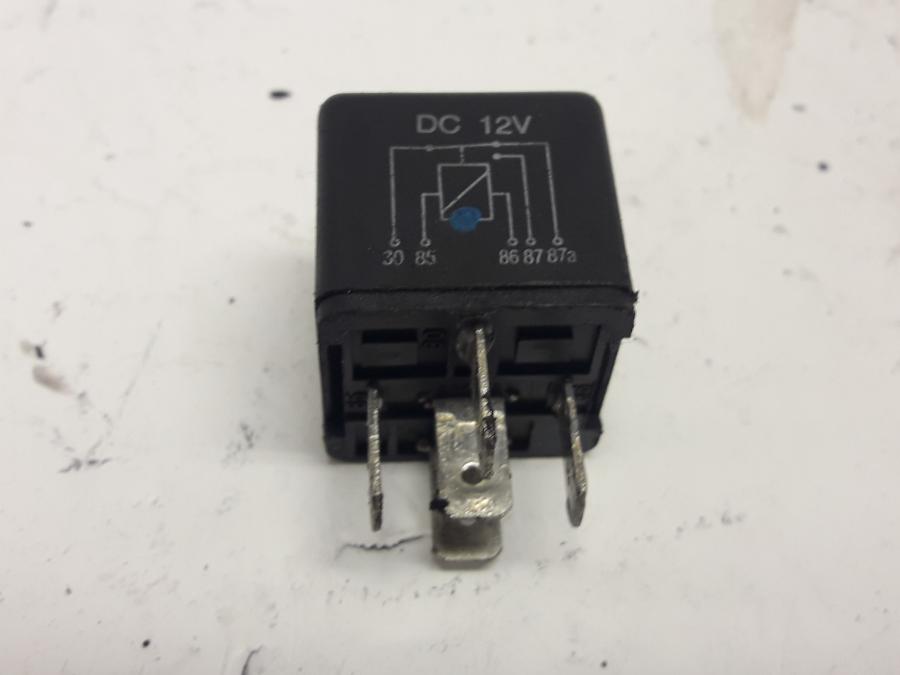 Framsidan på Relä från en Triumph Tiger -1999 motorcykel.