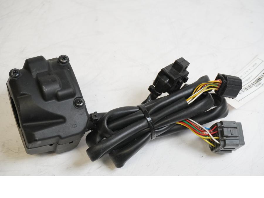 Höger sida på Styrelreglage från en Triumph Tiger -2012 motorcykel.