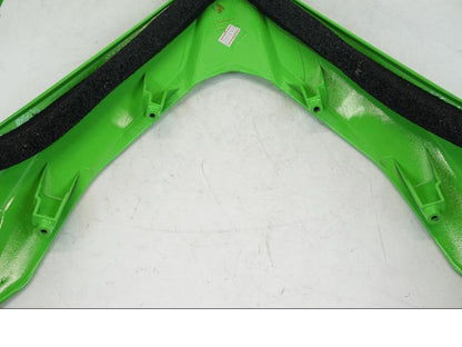 Extrabild1 på Toppkåpa från en Kawasaki NINJA 400 -2020 motorcykel.