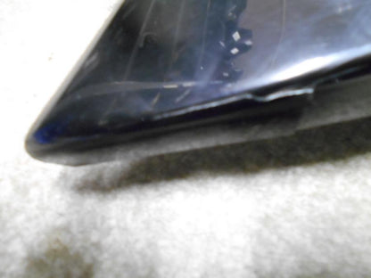 Vänster sida på <p>Bakvinge höger från Honda CBR 900 RR 1999.</p>

<p>Spricka baktill se bild.</p> motorcykel.