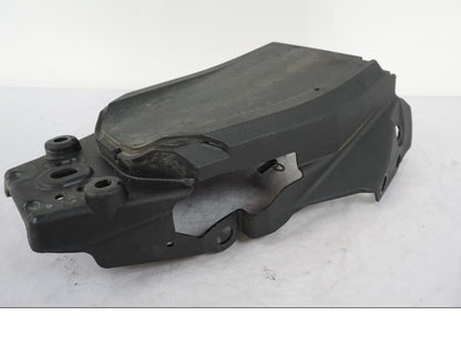 Extrabild2 på Undertail från en KTM 125 Duke -2017 motorcykel.