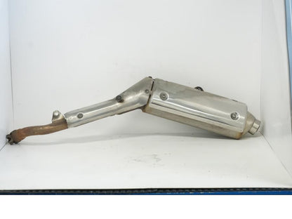 Framsidan på Ljuddämpare från en Honda XL 1000 V -1999 motorcykel.