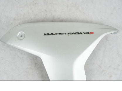 Baksidan på Sidkåpa från en Ducati Multistrada 1158 V4 -2023 motorcykel.