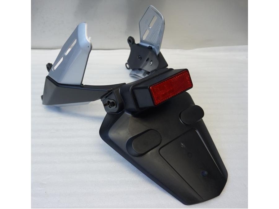 Framsidan på Skylthållare från en Honda CBR 600 RR -2004 motorcykel.