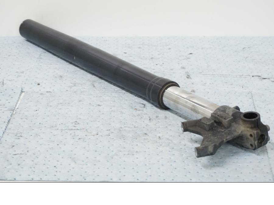 Vänster sida på Gaffelben från en KTM 690 Duke -2008 motorcykel.