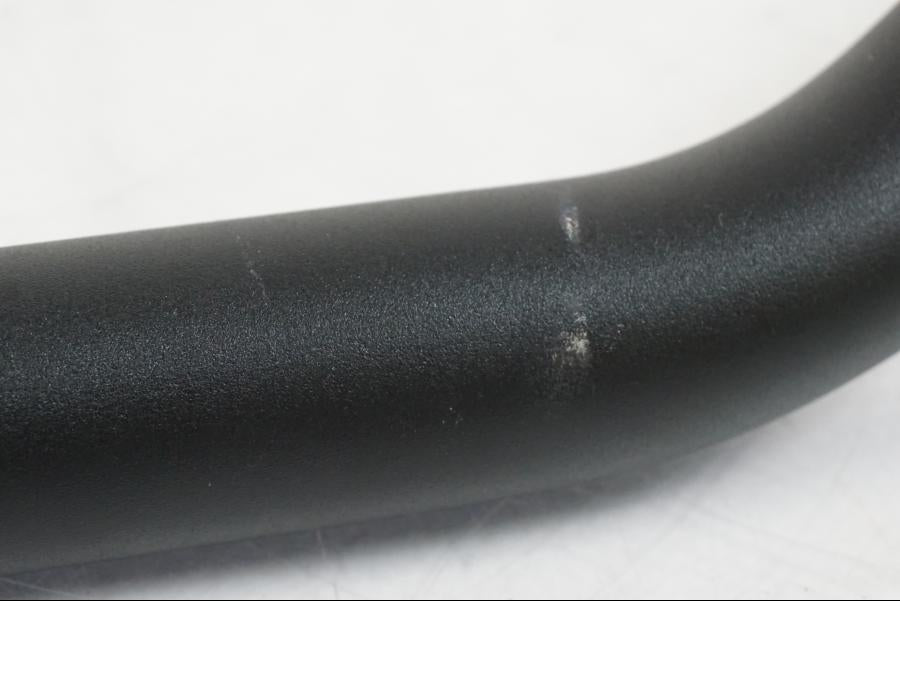 Höger sida på Styre från en KTM 1290 Super Duke R EVO -2023 motorcykel.