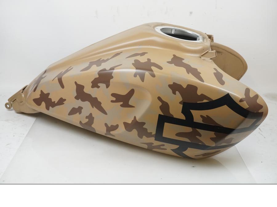 Baksidan på Bensintank från en H-D Adventure Pan America Special RA1250S -2021 motorcykel.