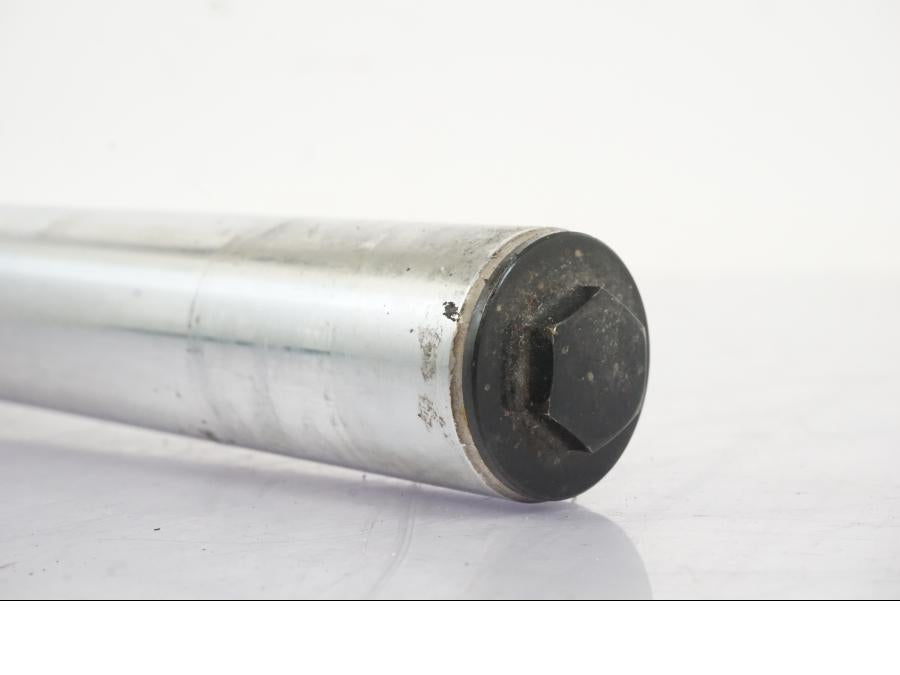 Baksidan på Gaffelben från en Suzuki GSX 550 EF -1985 motorcykel.