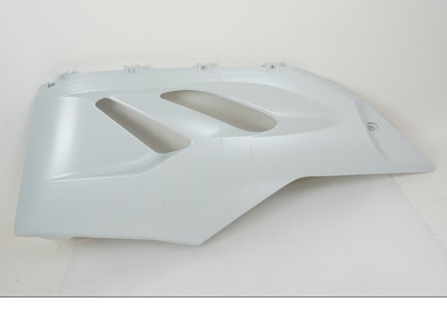 Framsidan på Magkåpa från en Ducati Panigale V2 -2023 motorcykel.