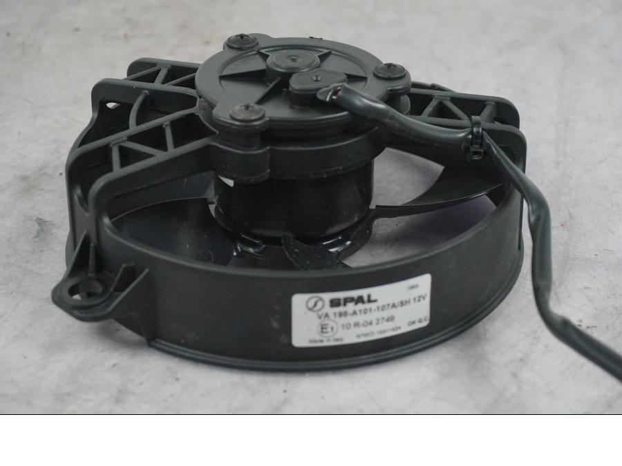 Extrabild1 på Vattenkylfläkt från en Ducati Multistrada V4 -2024 motorcykel.