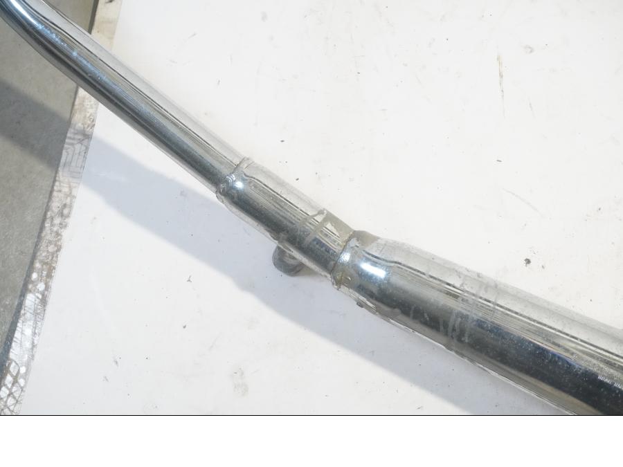 Höger sida på Grenrör från en Kawasaki Z 400 LTD -1982 motorcykel.