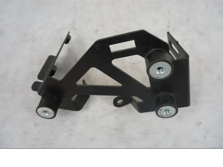 Snett uppifrån på ABS Låda från en KTM 690 Duke -2014 motorcykel.