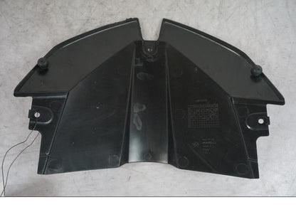 Framsidan på Strålkastarkåpa från en BMW S 1000 XR -2019 motorcykel.