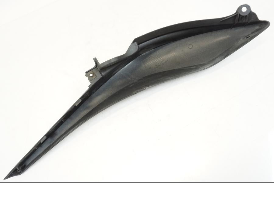 Snett uppifrån på Bakvinge från en Honda CB 600 F -2008 motorcykel.